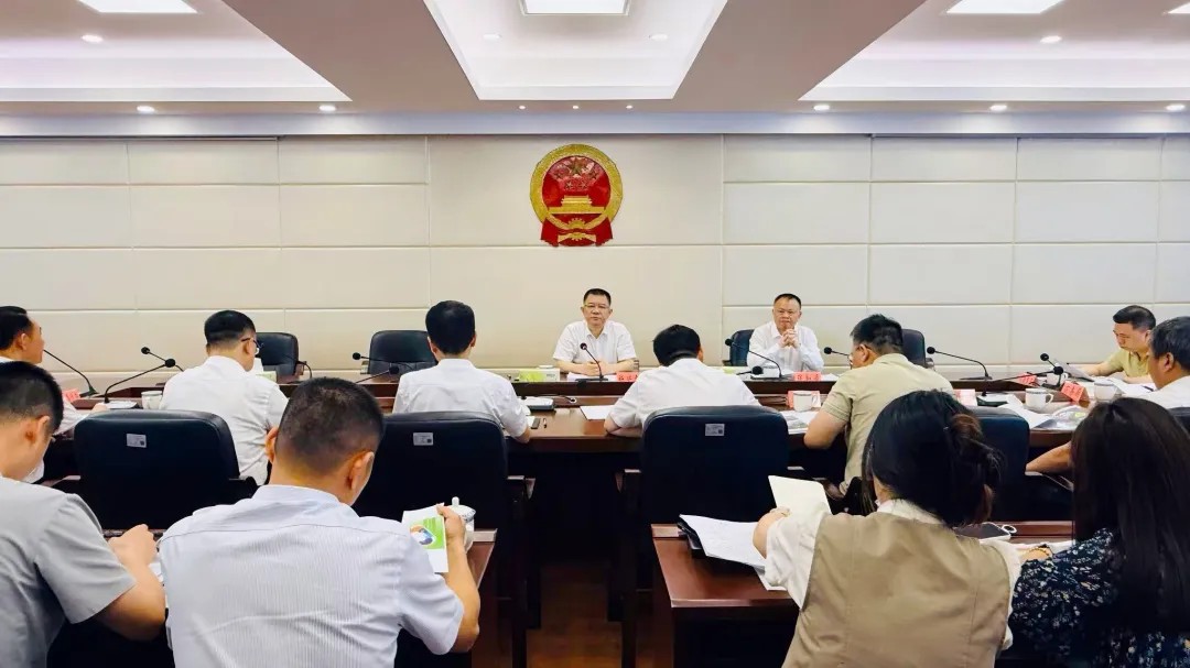 市人大常委会领导主持召开2026年第二十一届林博会筹备工作会议